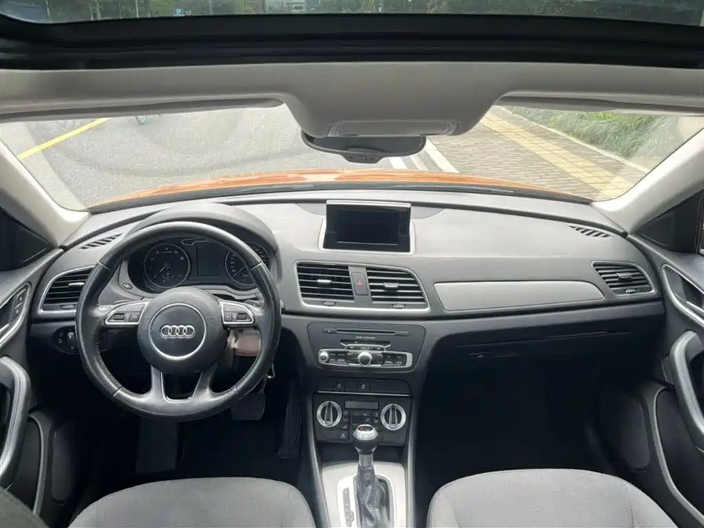 Audi Q3 2015 35 TFSI Millionth Anniversary Intelligent Leader фото 16
