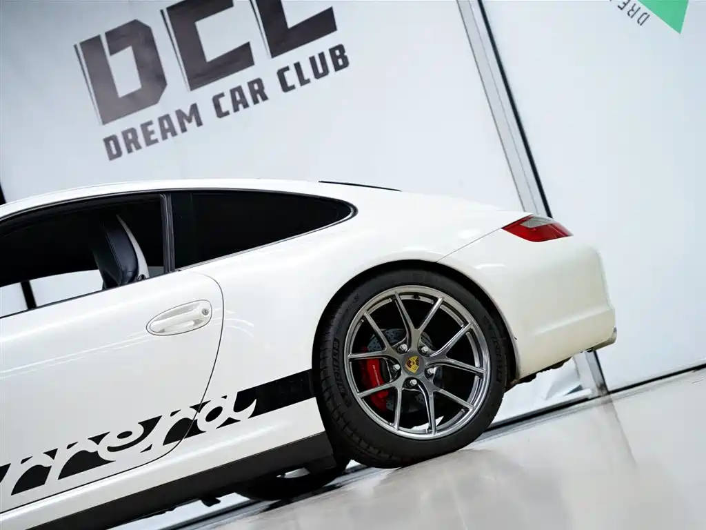 Photo 18 - Porsche 911