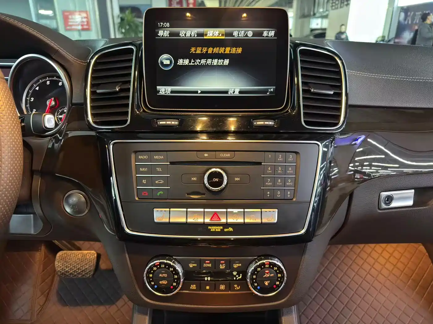 Mercedes-Benz GLS 2019 GLS 400 4MATIC Dynamic Collector's Edition фото 5