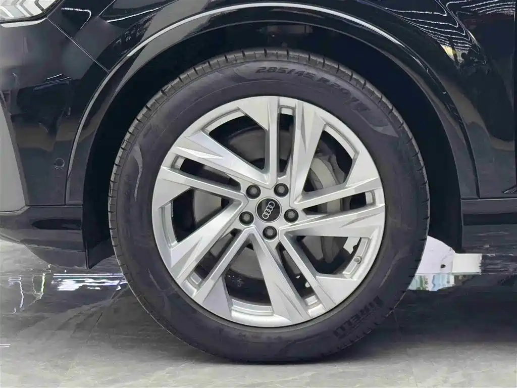 Audi Q7 2023 45 TFSI quattro S line Sport фото 4
