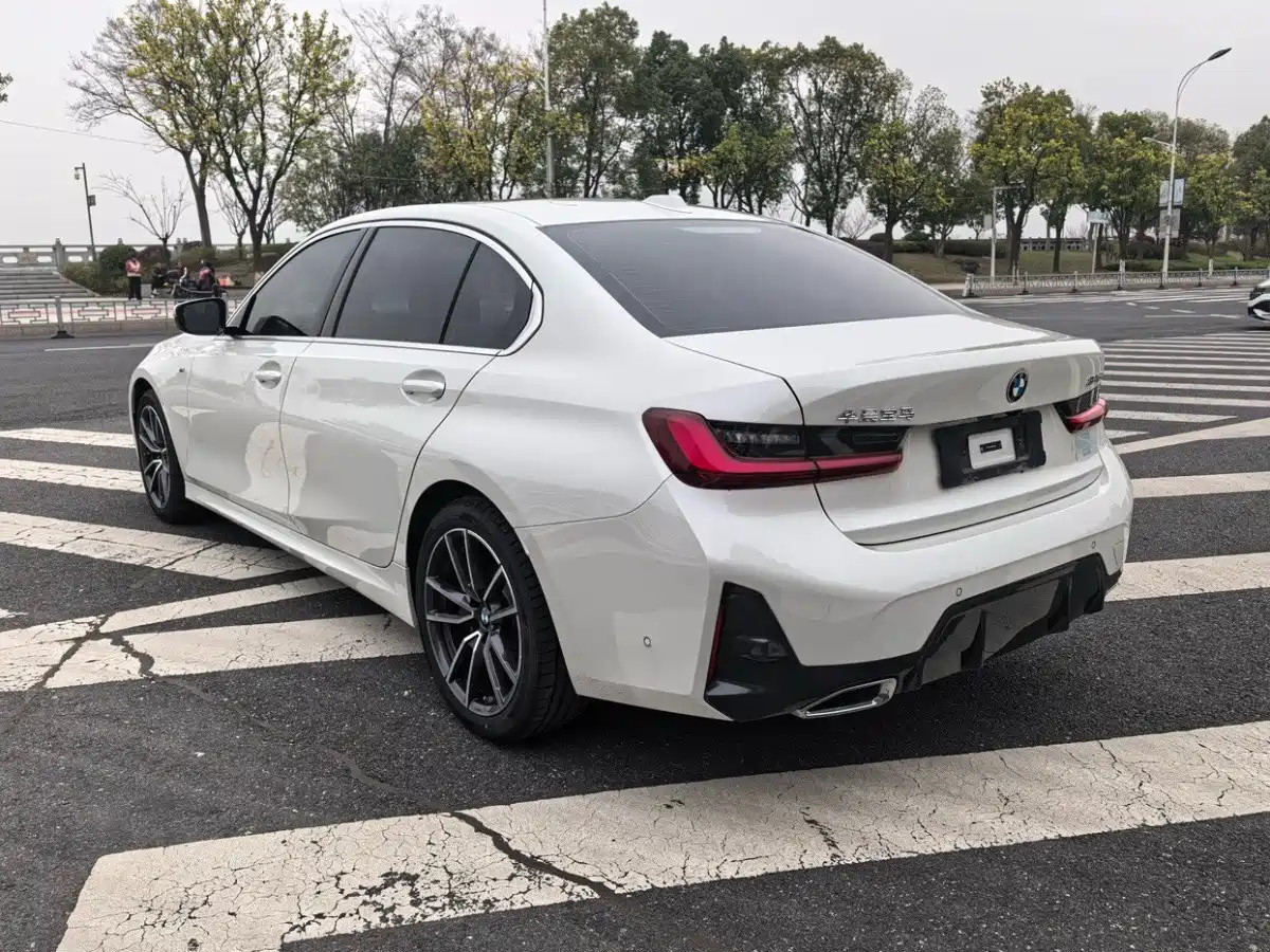 BMW 3 Series 2024 325Li M Sport Package фото 8