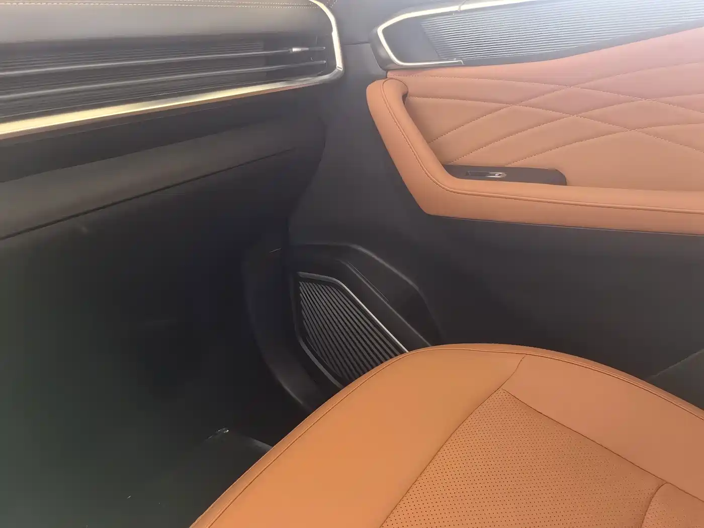 Geely Haoyue L 2024 2024 Model 2.0T DCT Luxury
