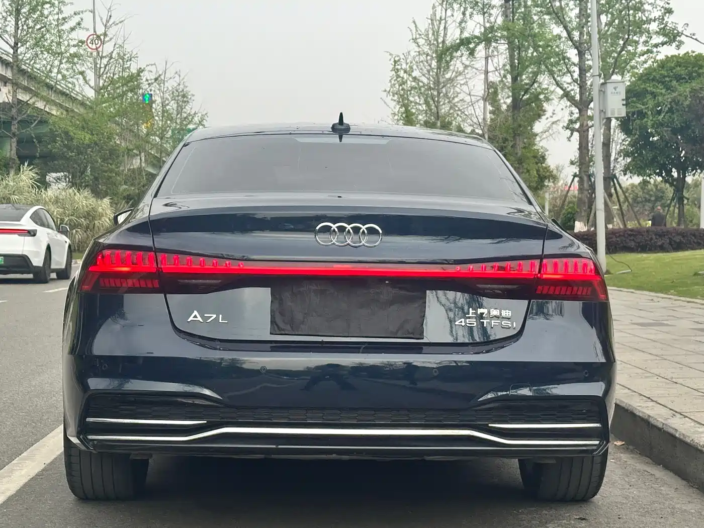 Audi A7L 2024 45 TFSI Luxury фото 17