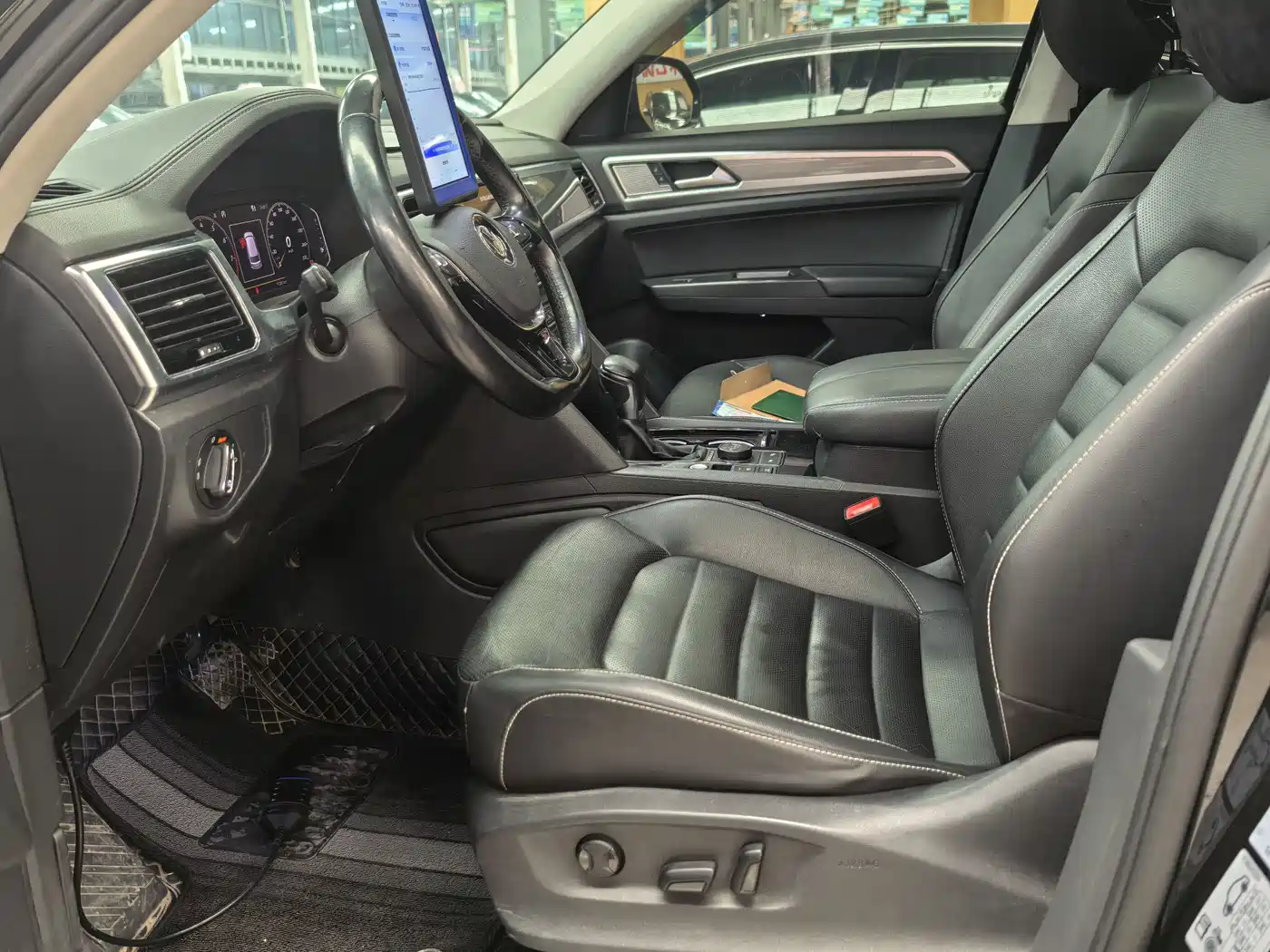 Volkswagen Teramont 2020 380TSI 4WD Luxury Edition China VI фото 7