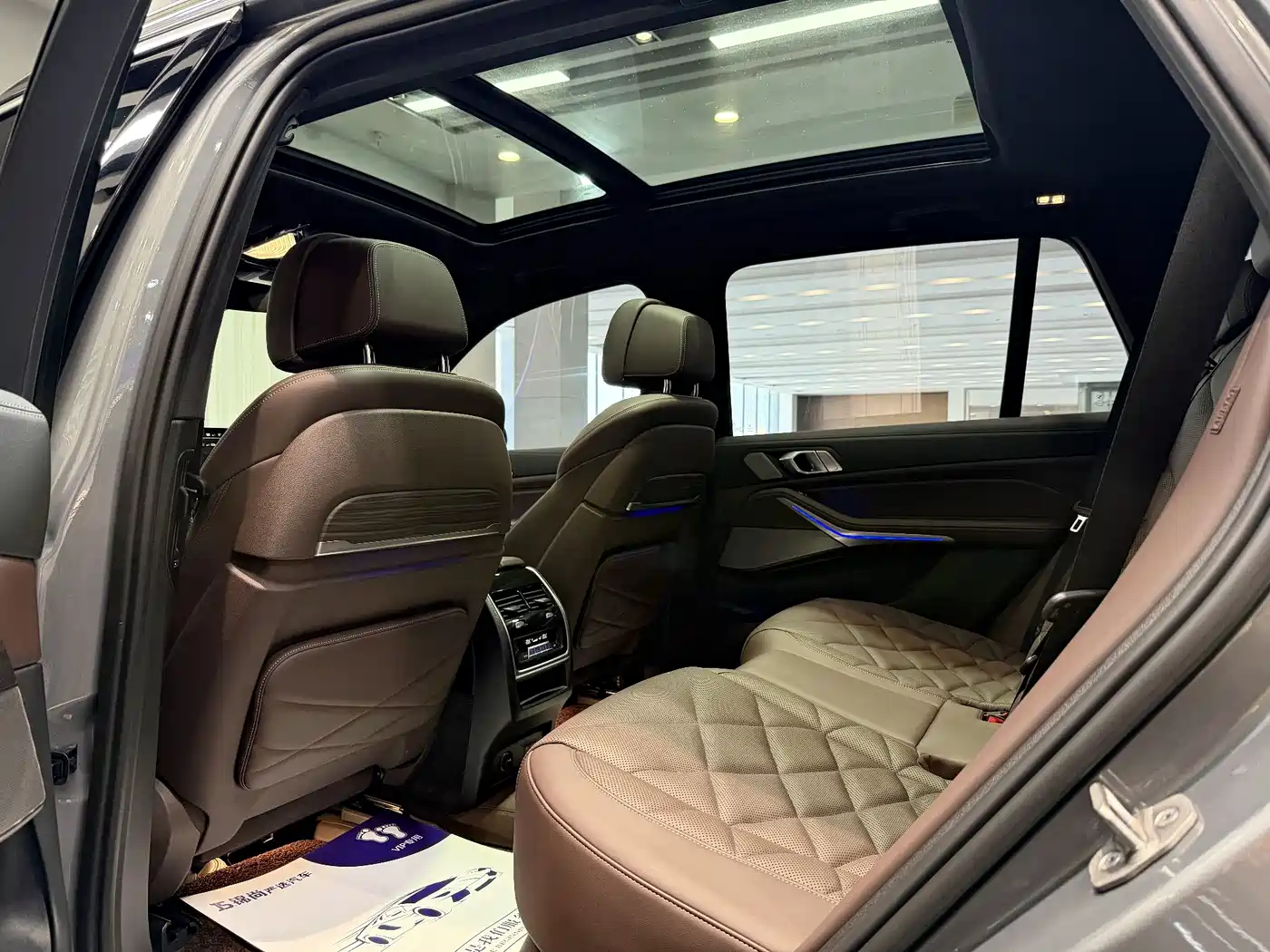 BMW X5 2022 Model xDrive 40Li M Sport Package фото 25