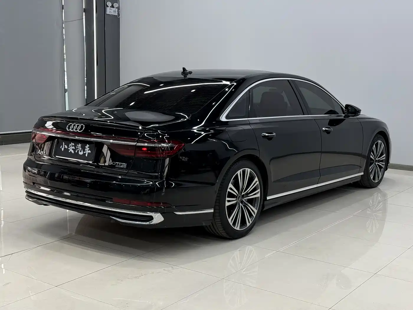 Audi A8 2024 Model A8L 50 TFSI quattro Premium Selection фото 2