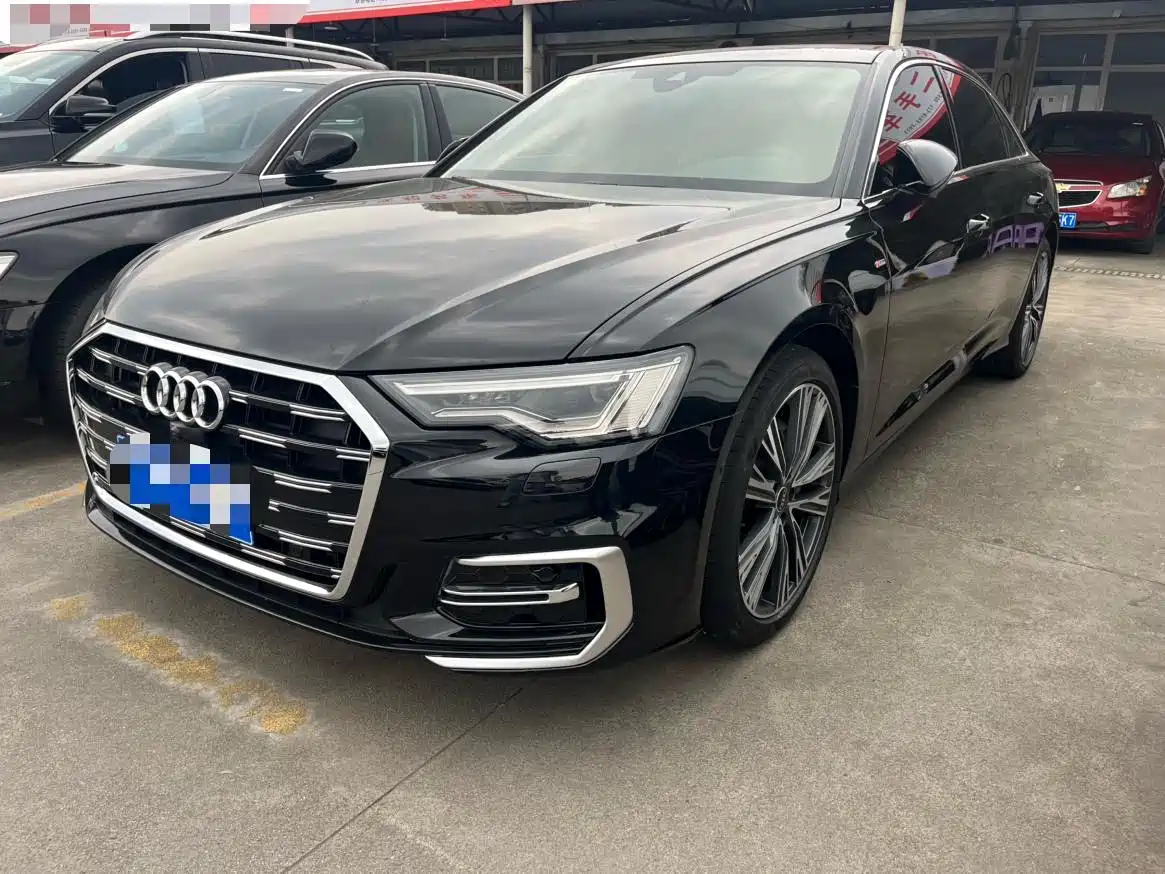 Фото 1 - Audi A6L