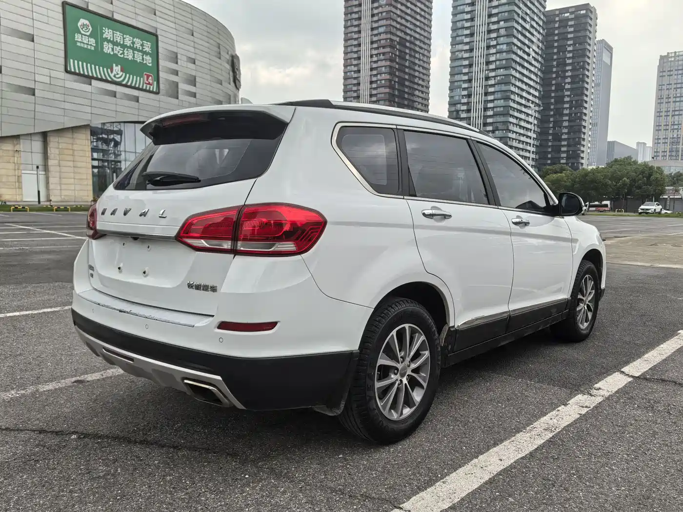 Photo 6 - Haval H6