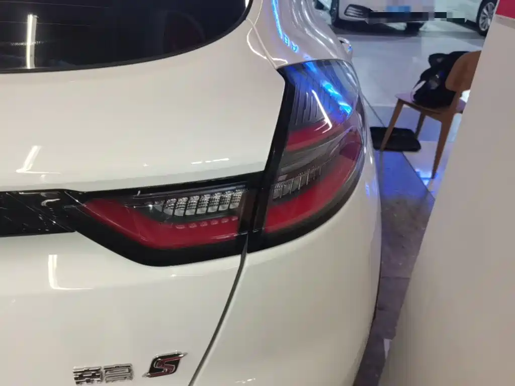 Geely Emgrand S 2021 2021 1.4T CVT Premium
