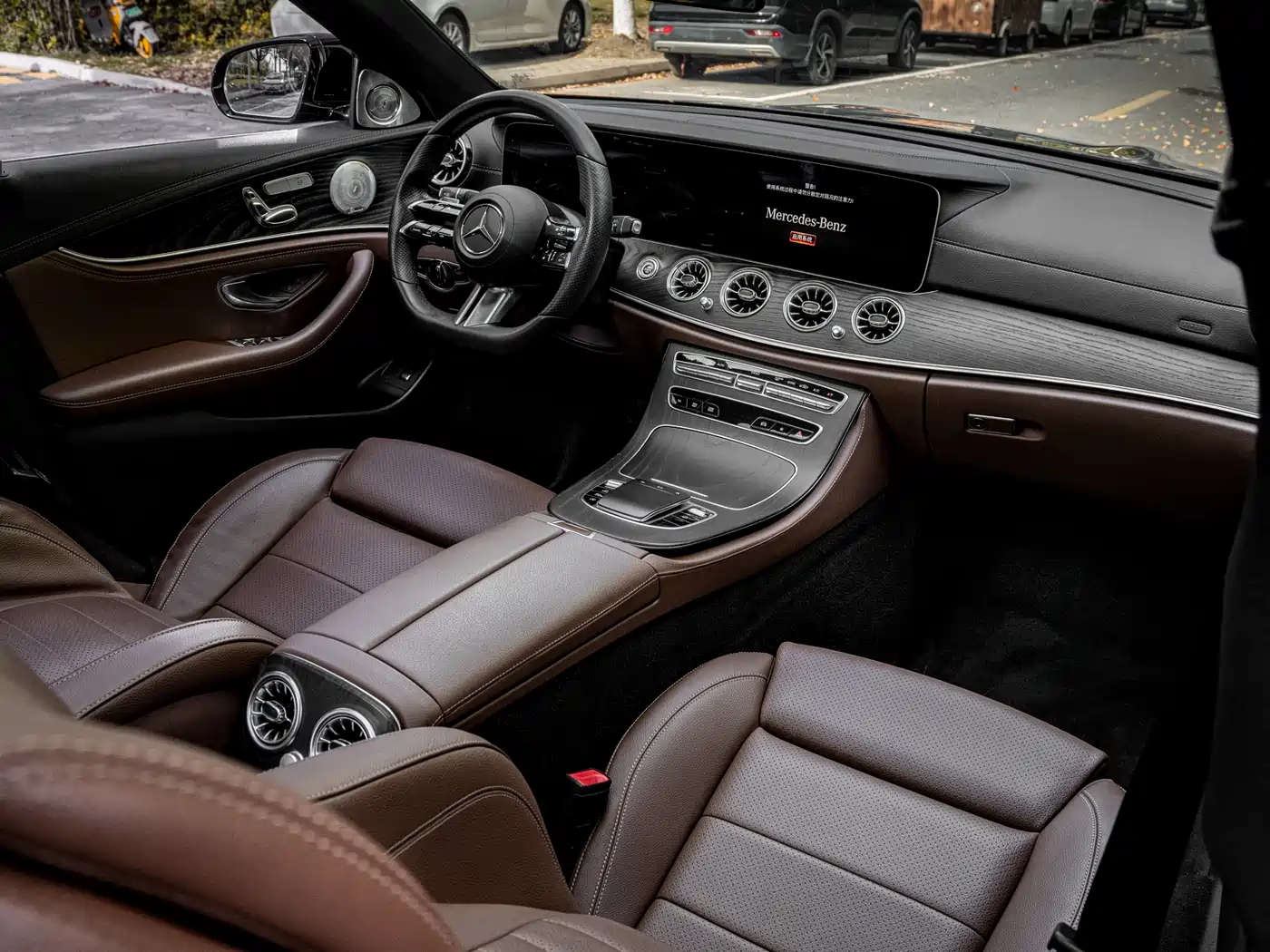 MERCEDES-BENZ E CLASS