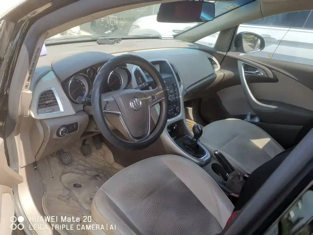 Photo 3 - Buick Excelle