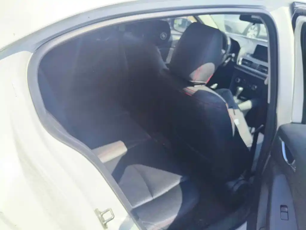 Photo 11 - Mazda Mazda 3