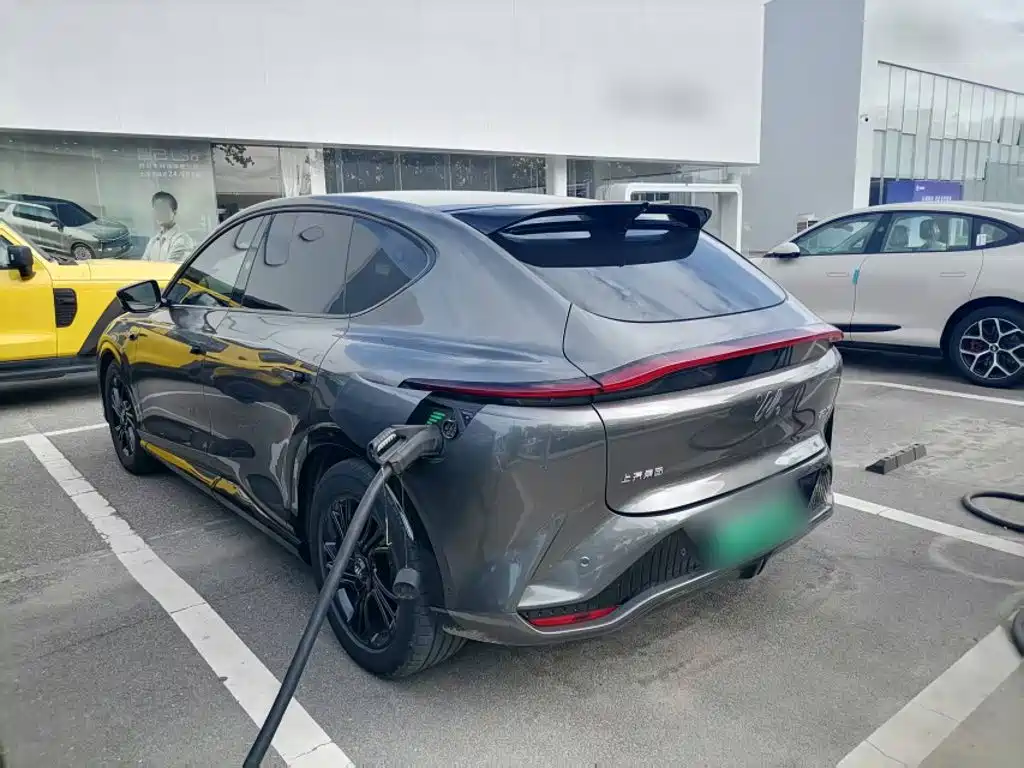 IM Motors IM LS7 2024 2023 100kWh Lux RWD