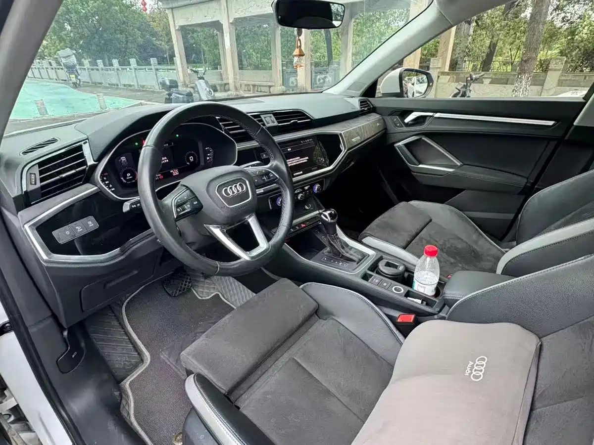 Фото 4 - Audi Q3