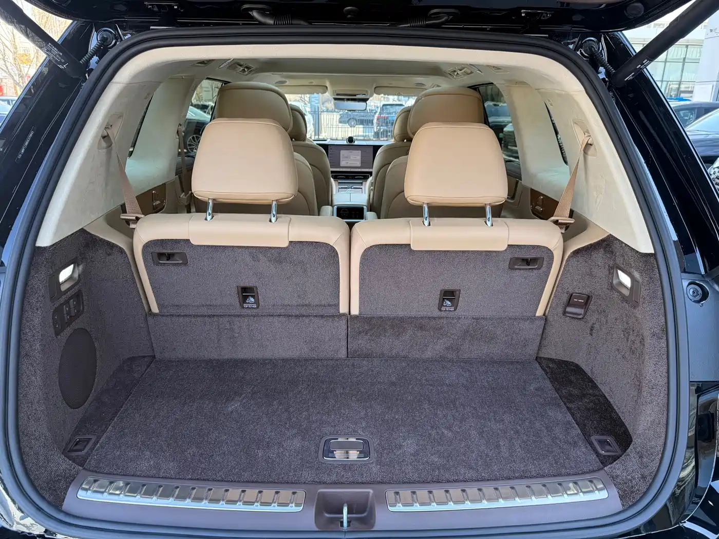 AITO Wenjie AITO M9 2025 Extended Range Ultra 52kWh 6-Seater фото 15