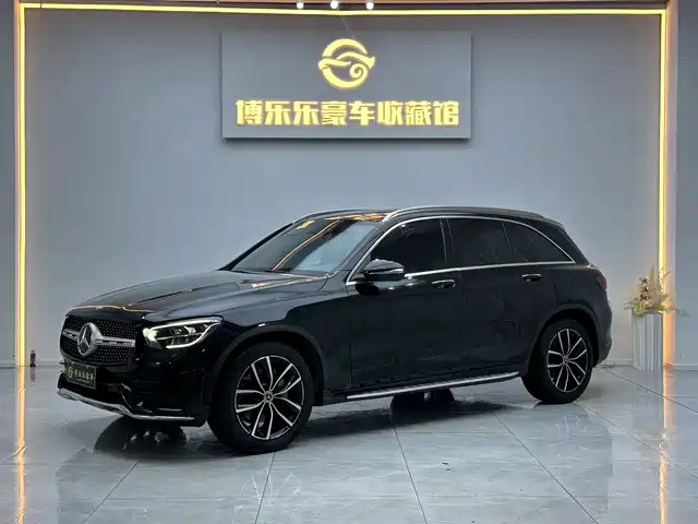 MERCEDES-BENZ GLC