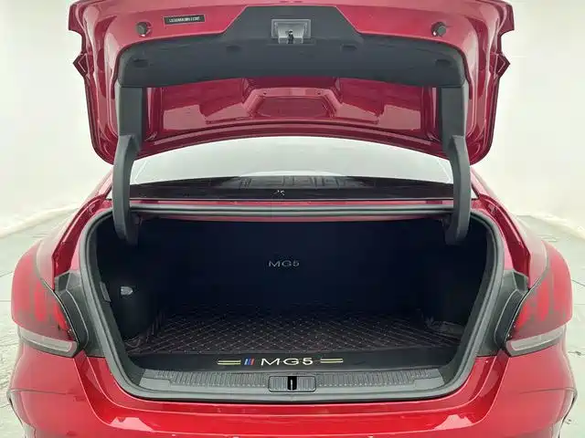 Фото 9 - MG MG5
