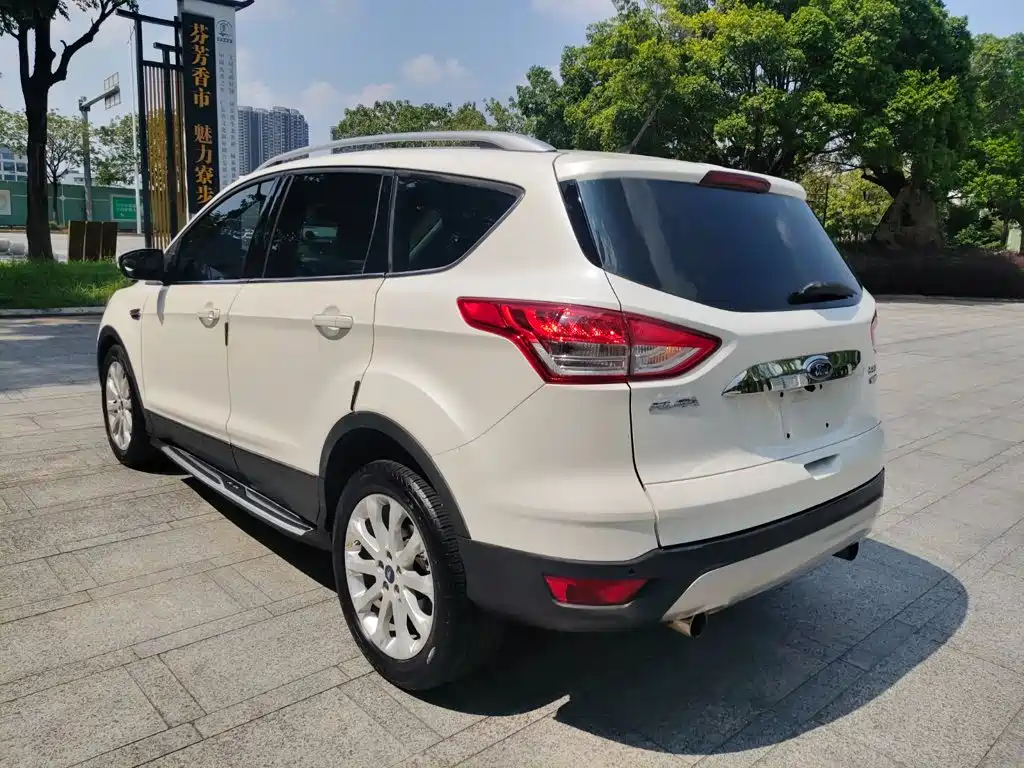 Фото 6 - Ford Kuga