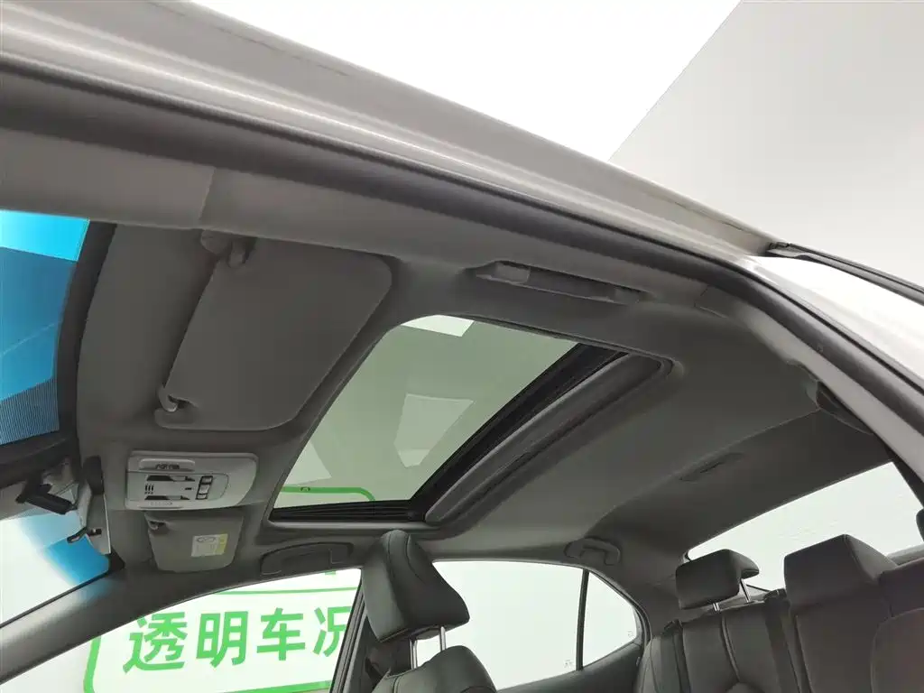 Toyota Camry 2018 2.0G Luxury Edition фото 14