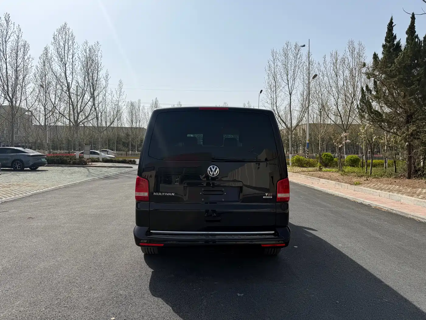 Volkswagen Multivan 2012 2.0TSI 4WD Premium фото 6