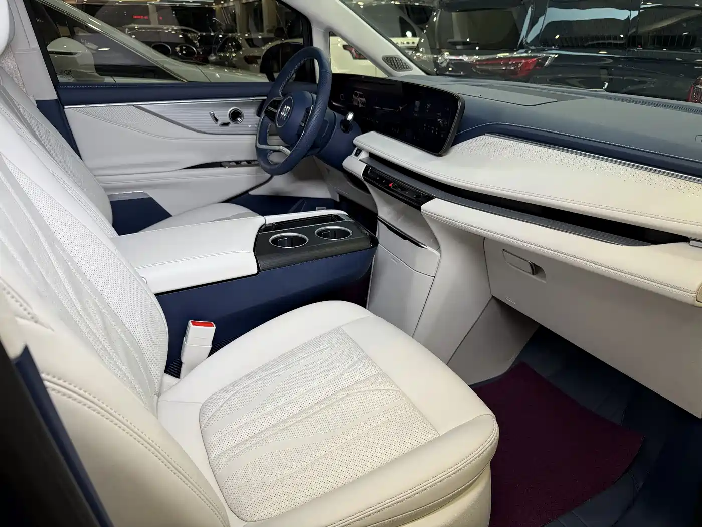 Buick GL8 New Energy 2024 Land Honor Luxury Edition 6-Seater фото 17
