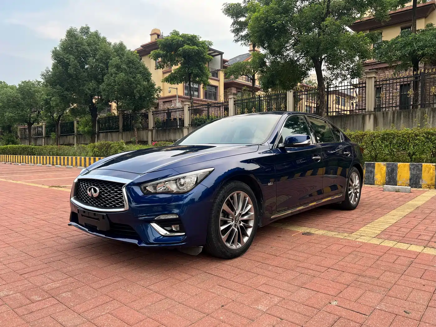 Infiniti Q50L 2019 2018 2.0T Premium Edition (China VI)