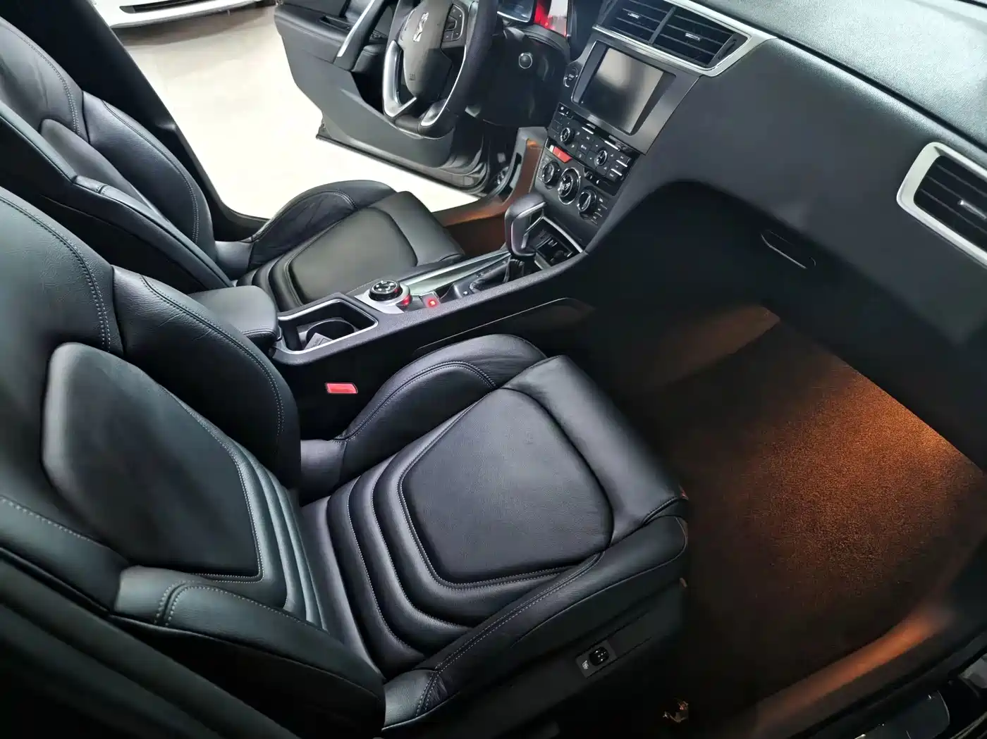 DS 6 2016 2016 1.6T Luxury THP160