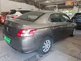Photo 7 - Peugeot 301