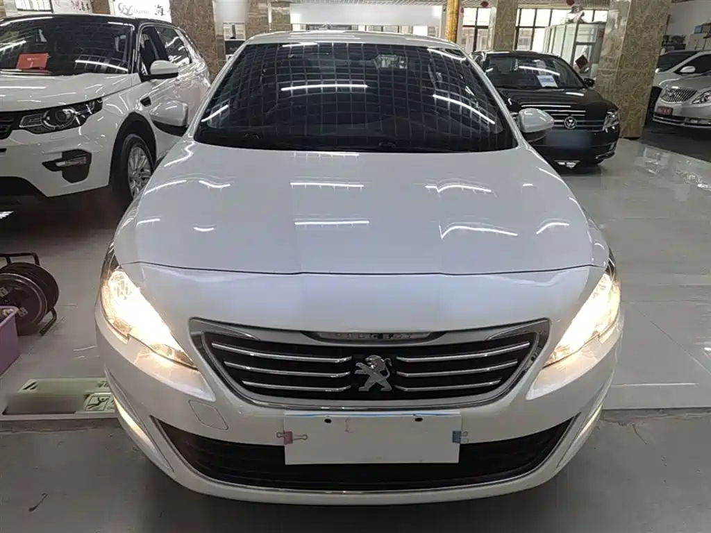 Peugeot 408 2016 1.6T Automatic Luxury Edition фото 3