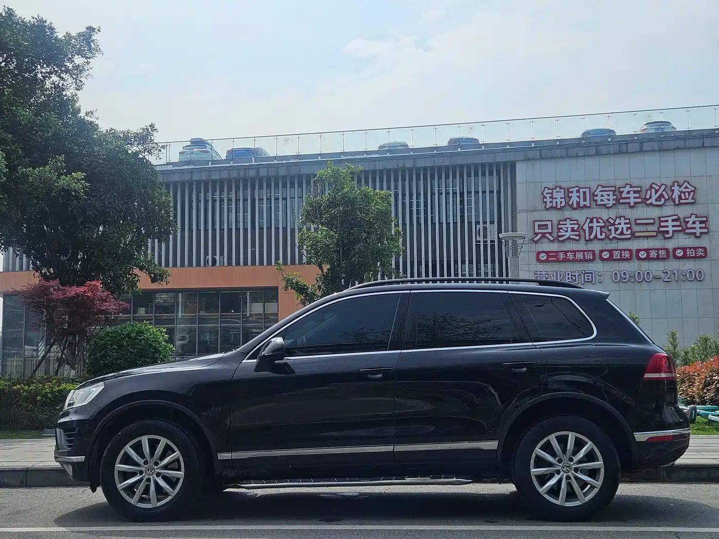Volkswagen Touareg 2017 3.0TSI Explorer Edition фото 2