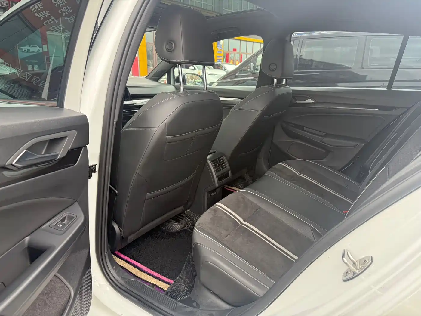 Volkswagen Golf 2021 280TSI DSG R-Line фото 8