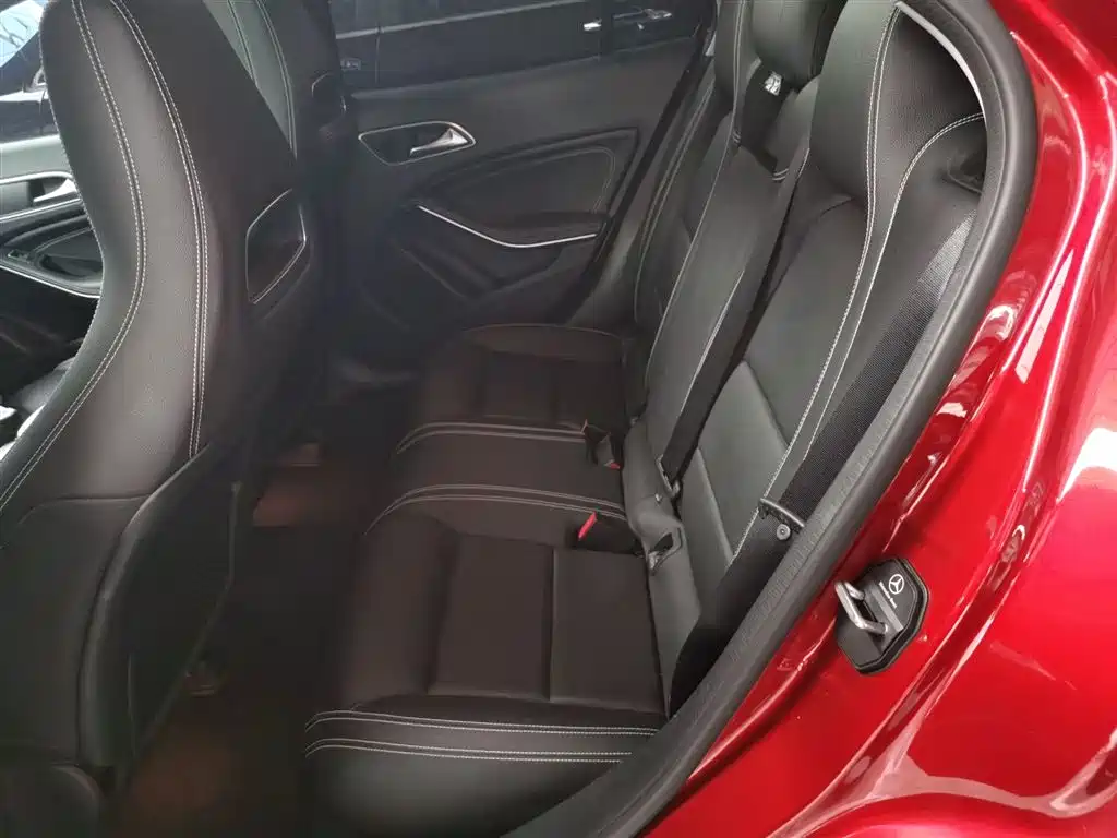 Mercedes-Benz GLA 2019 GLA 200 Fashion фото 17