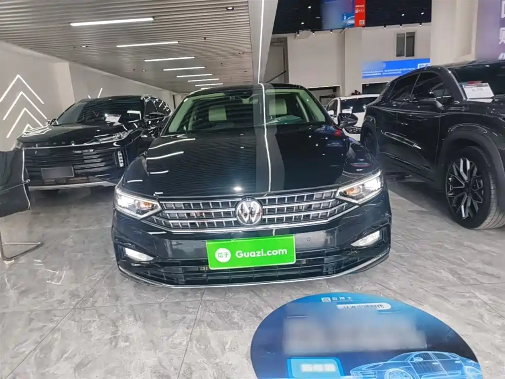 Volkswagen Magotan 2023 2 Million Units Anniversary Edition 330TSI DSG Leading Type фото 3