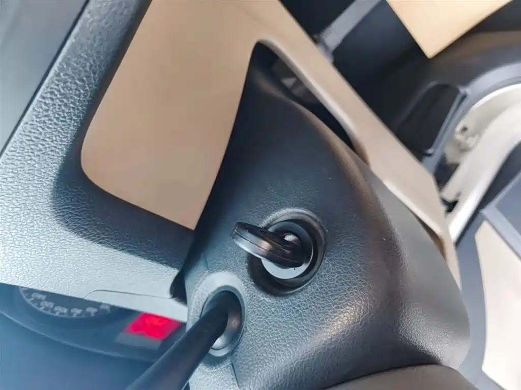 Volkswagen Santana 2013 1.6L Automatic Comfort Edition фото 9
