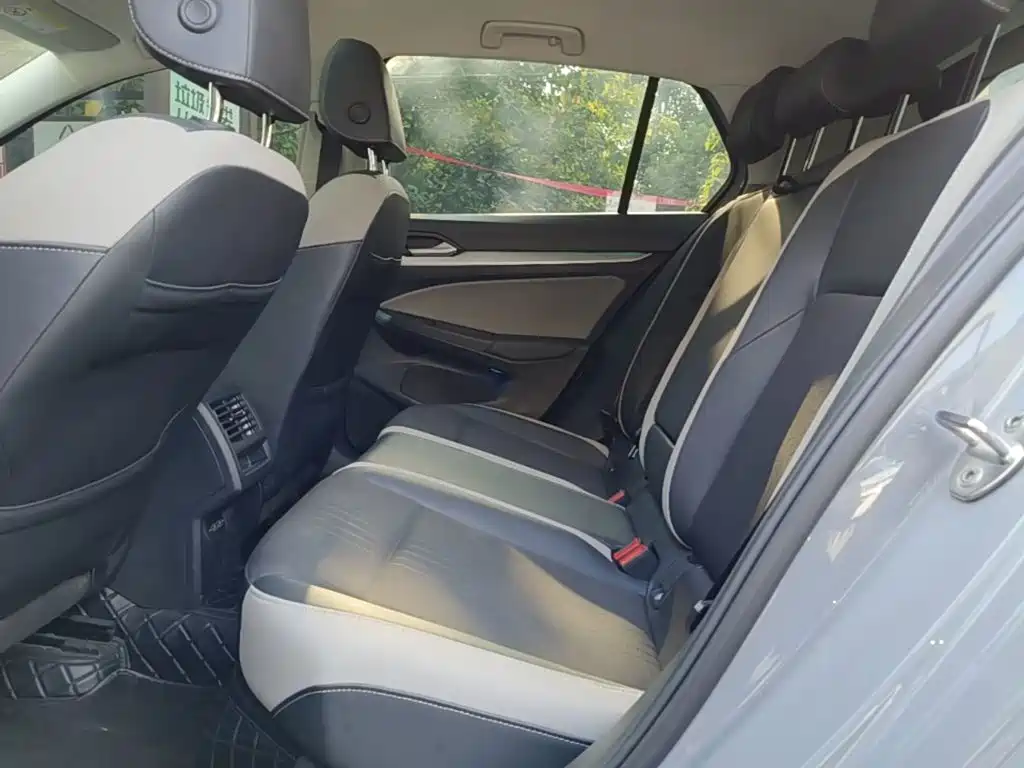 Volkswagen Golf 2021 280TSI DSG Pro 17