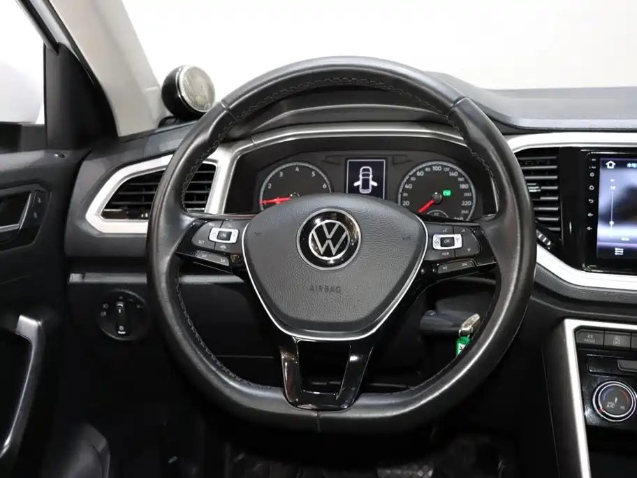 Volkswagen T-Roc, миниатюра 13
