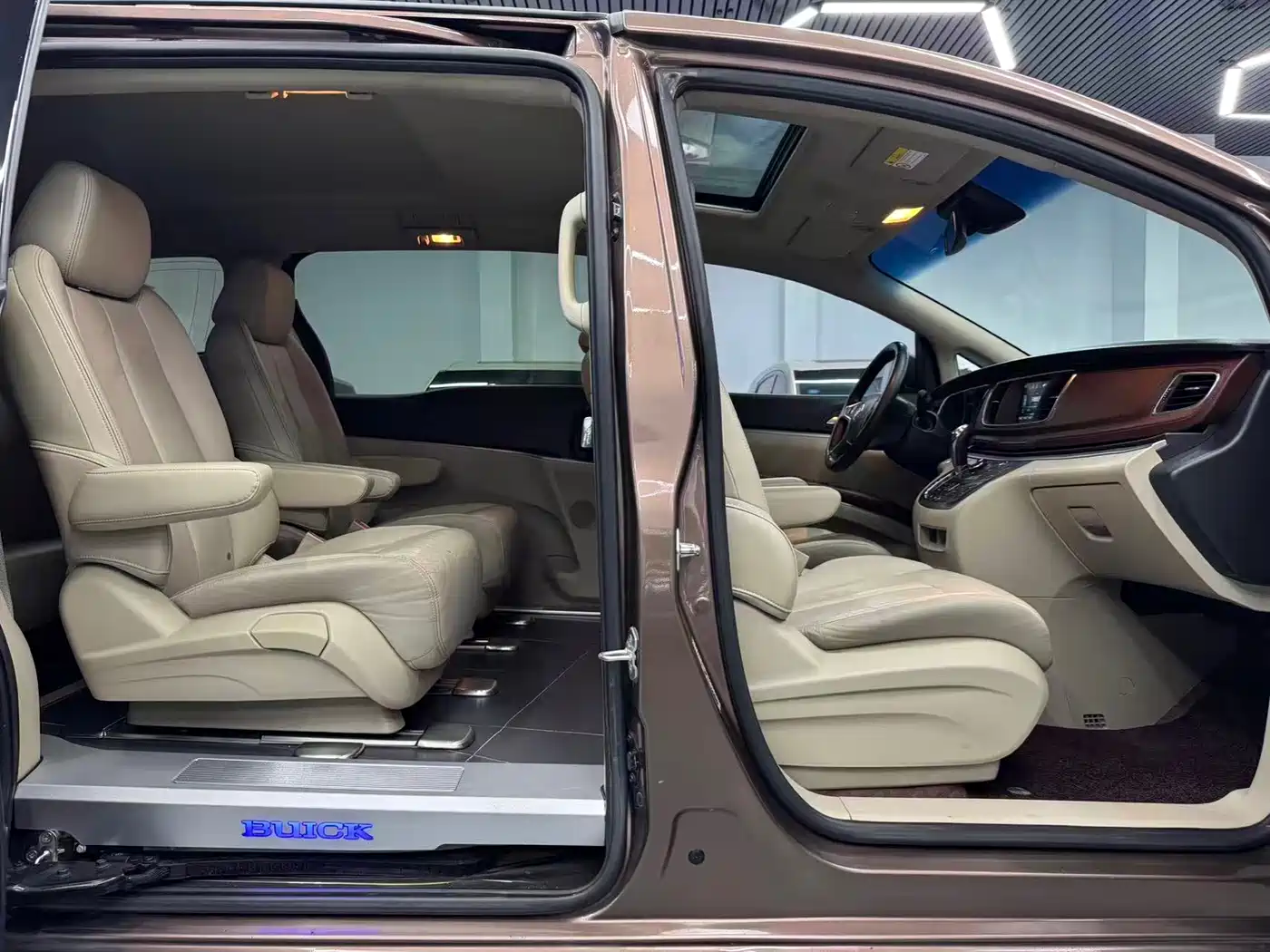 Buick GL8 2018 28T Luxury Model China VI фото 10