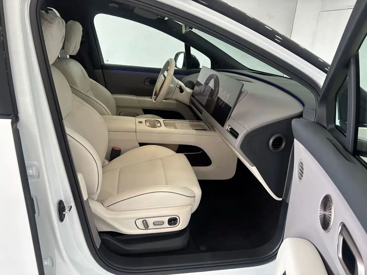 Li Auto i6 2025 2025 2WD Base Model