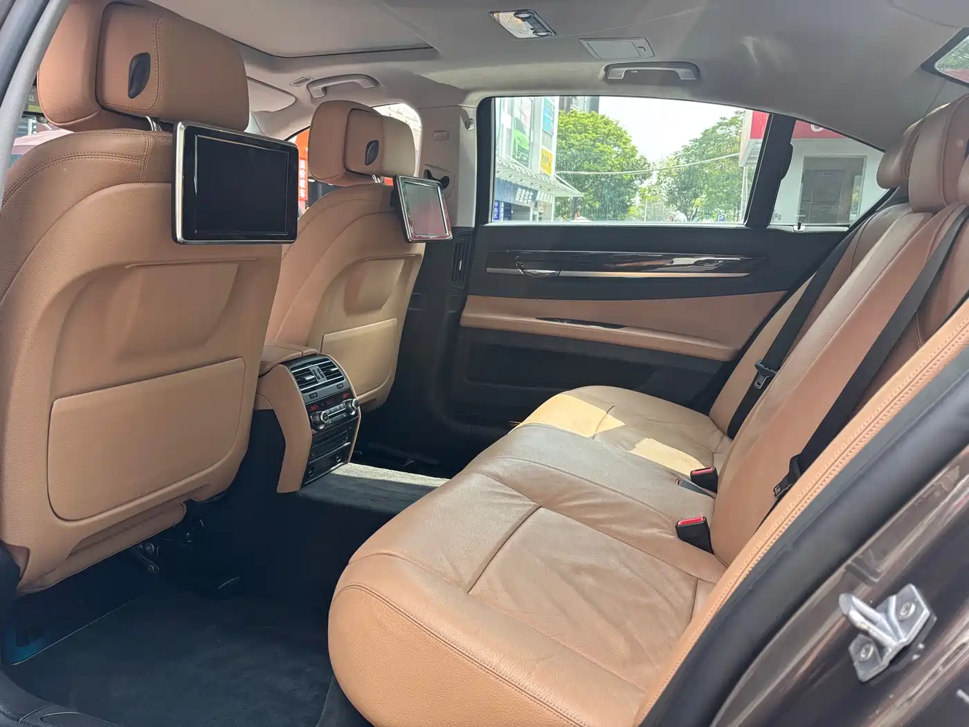 BMW 7 Series 2014 730Li Premium фото 12