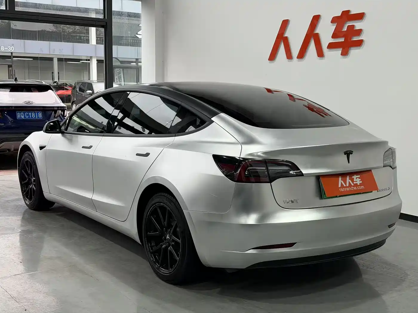 TESLA MODEL 3
