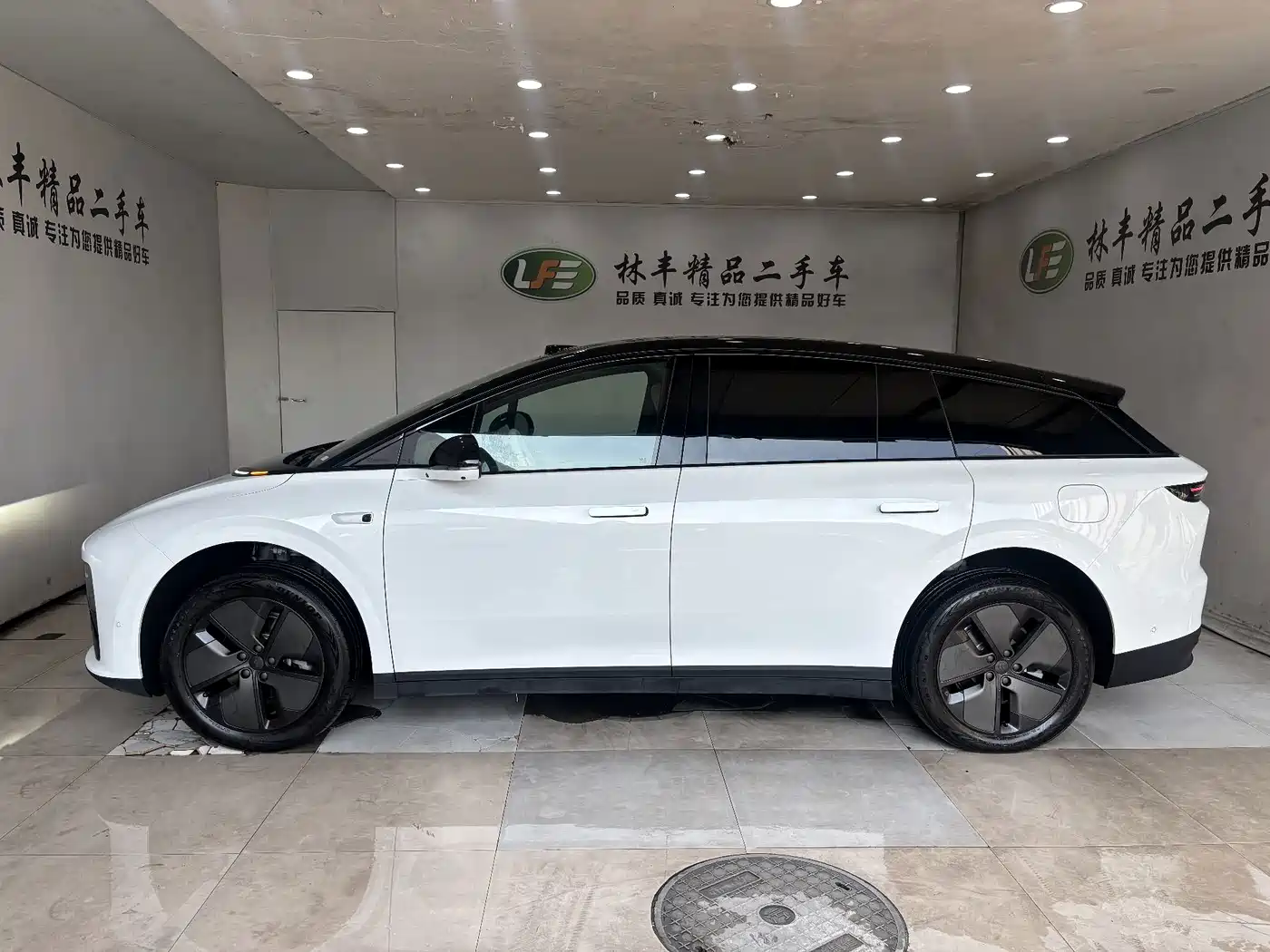 Li Auto i6 2025 2025 2WD Base Model