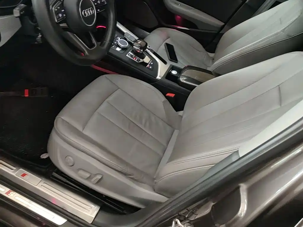 Audi A4L 2018 30th Anniversary 40 TFSI Fashion фото 15