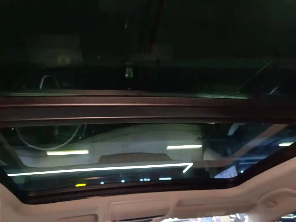 Volkswagen Passat 2022 330TSI Starlight Elite Edition фото 14
