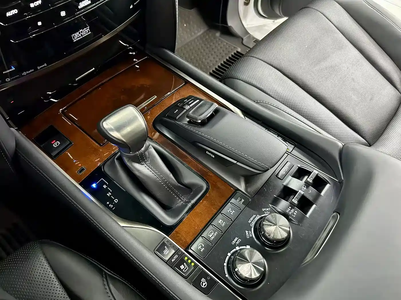 Lexus LX 2023 2019 570 Prestige Luxury Edition
