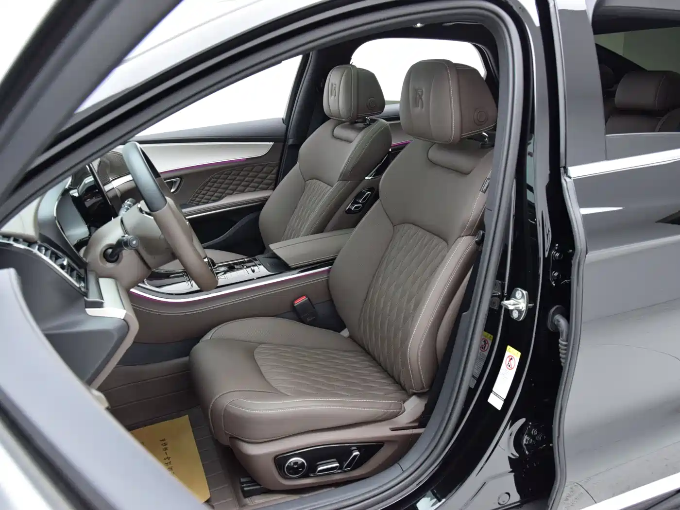 BYD Han 2024 DM-i Glory Edition 121KM Premium фото 7