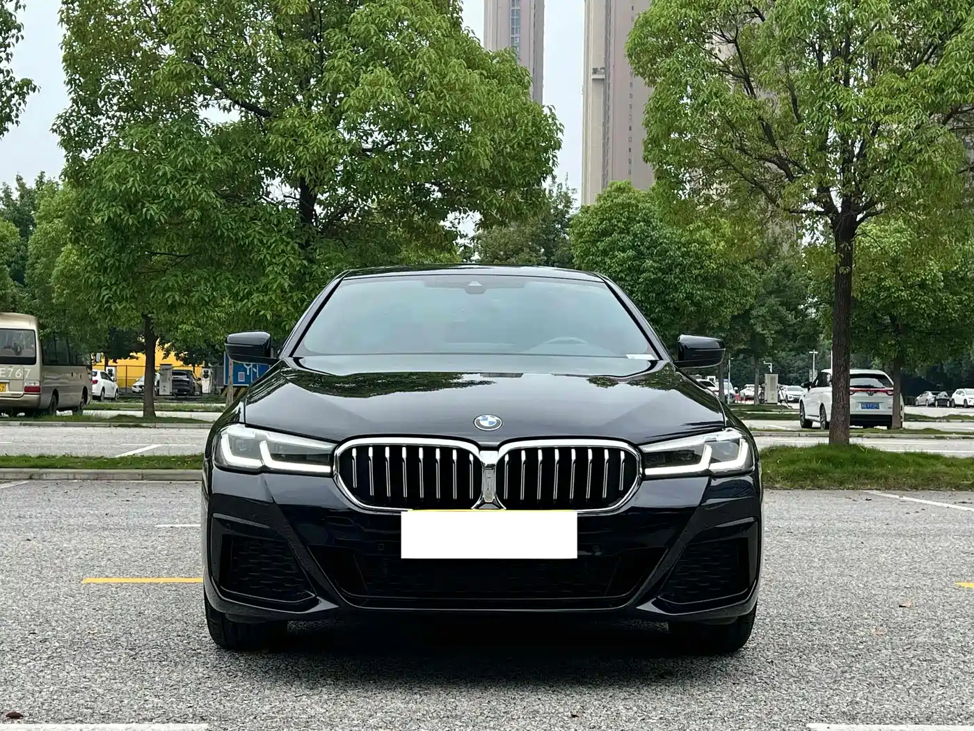 BMW 5 Series 2023 530Li Leading M Sport Package фото 2