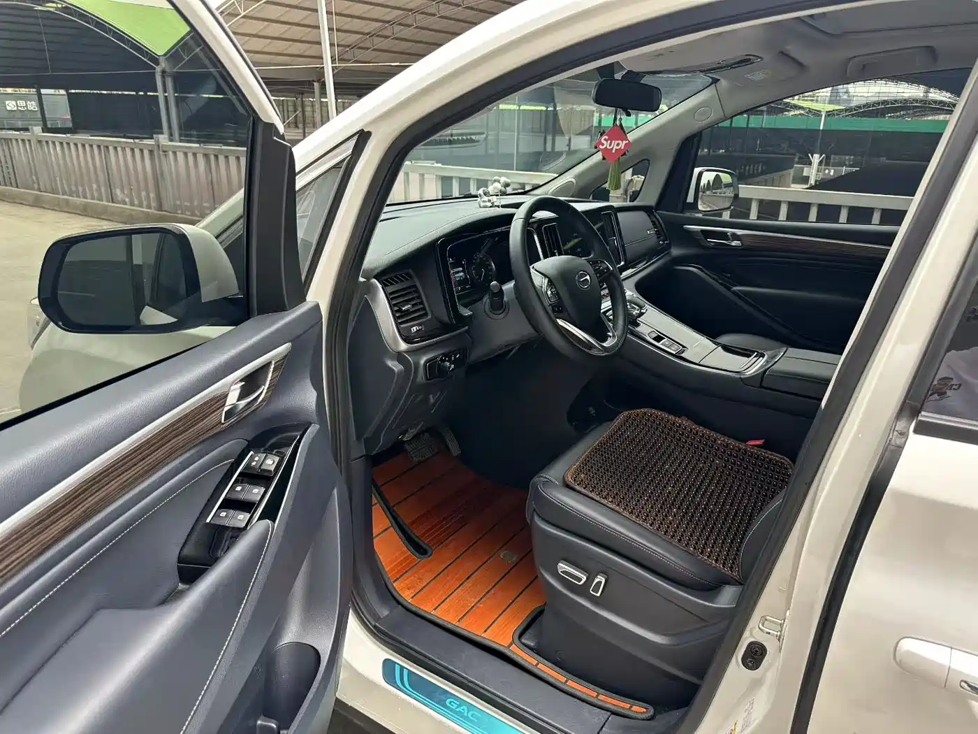 GAC Trumpchi Trumpchi M8 2021 Leading Show Series 390T Premium Edition фото 7