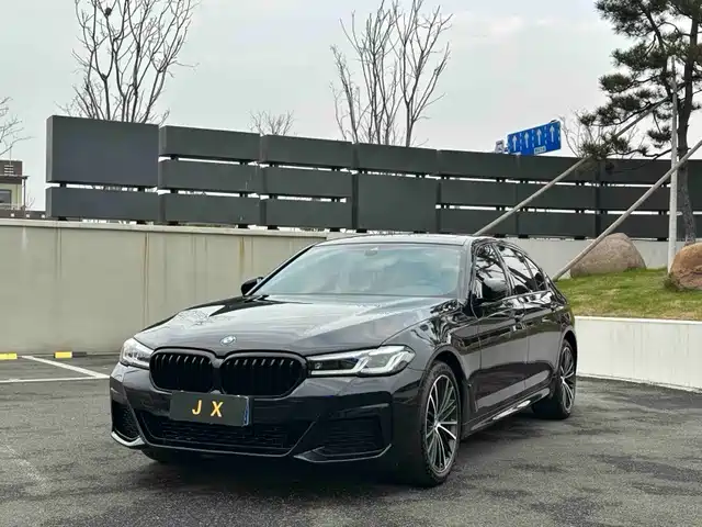 BMW 5 Series 2022 Facelift 530Li Leading M Sport Package