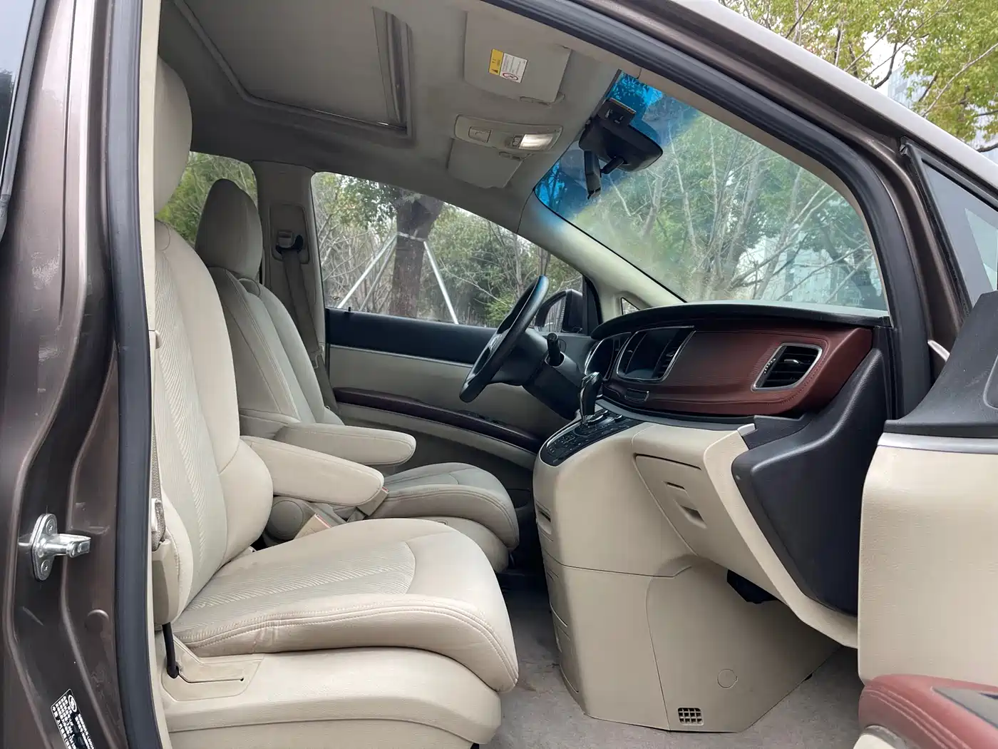 Buick GL8 2014 2.4L CT Luxury Business Comfort фото 9