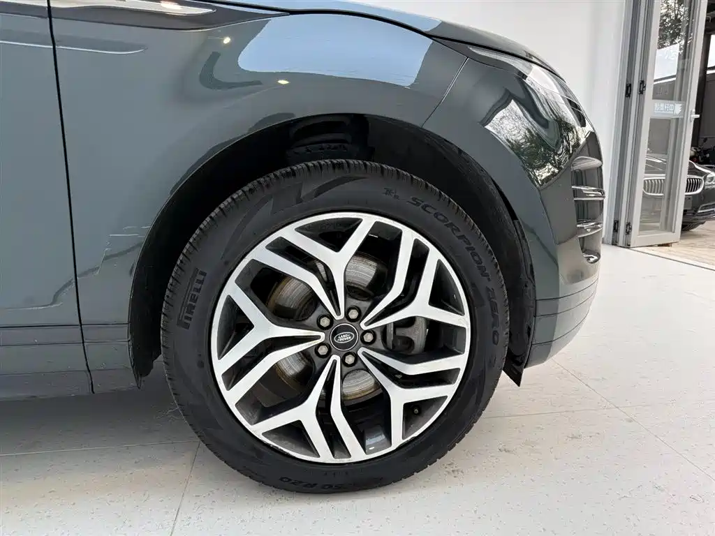 Land Rover Range Rover Evoque 2023 Range Rover Evoque L 249PS Luxury Edition фото 8